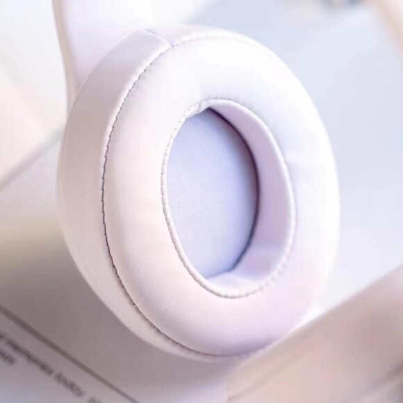 Beats Studio3 Bluetooth Wireless Noise Cancelling Headphones White - Picture 5 of 8